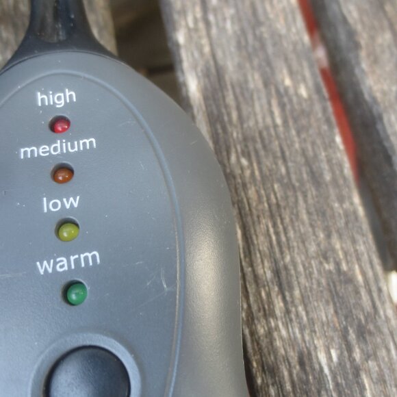 Sunbeam Back Contouring Self Inflating Heating Pad with Lumbar Support & Remote - Picture 10 of 11